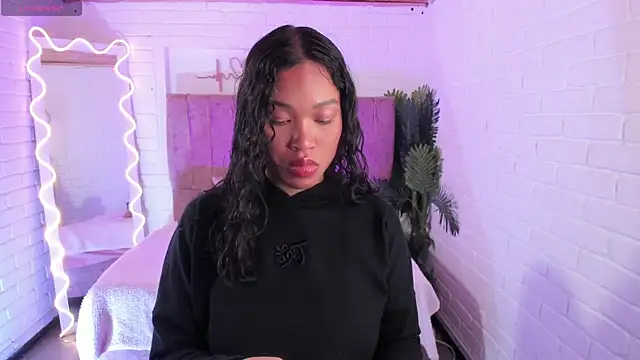 Snapshot of penelope_tay1 chatting on October 2025 03:37:02 AM penelope tay1 online show from October 2025 03:37:02 AM