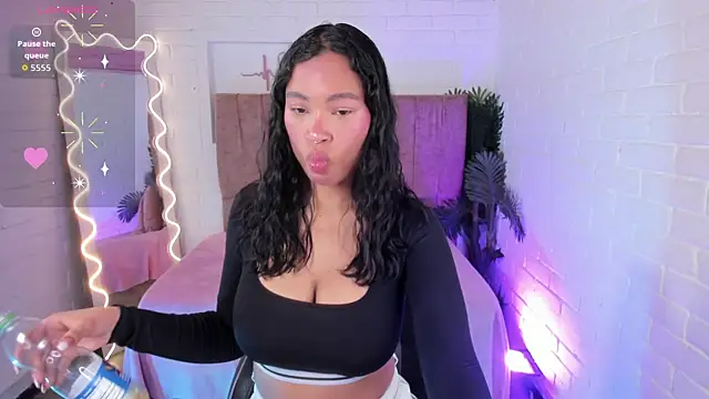 Snapshot of penelope_tay1 chatting on November 2025 03:09:02 AM penelope tay1 online show from November 2025 03:09:02 AM