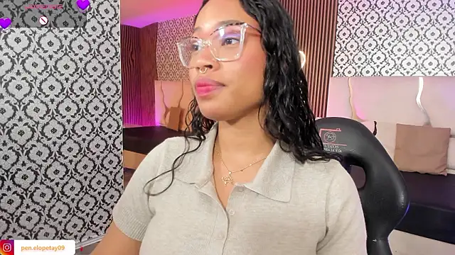 Snapshot of penelope_tay1 chatting on February 2026 03:12:02 AM penelope tay1 online show from February 2026 03:12:02 AM