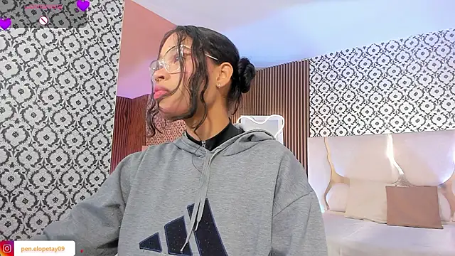 Snapshot of penelope_tay1 chatting on February 2026 03:22:01 AM penelope tay1 online show from February 2026 03:22:01 AM