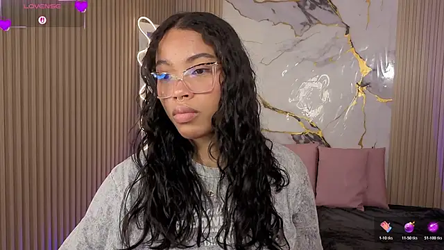 Snapshot of penelope_tay1 chatting on April 2026 03:28:02 AM penelope tay1 online show from April 2026 03:28:02 AM