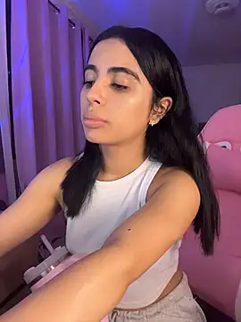 Emily-14 online show from June 2026 10:19:02 PM