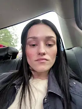 Mia Mia M online show from May 2026 03:06:01 PM