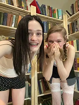 Mia Mia M online show from May 2026 04:44:02 PM