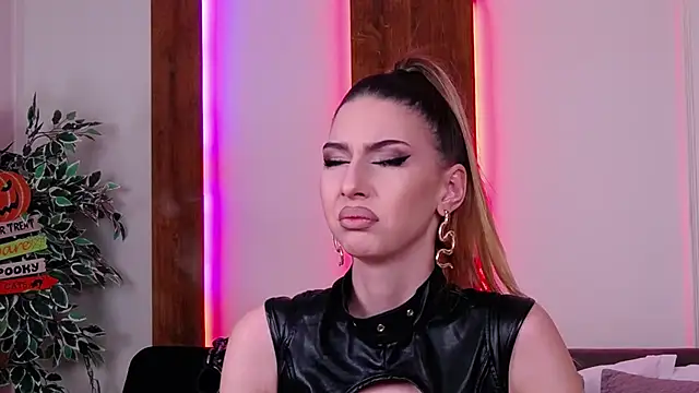 SkylerSpark online show from October 2025 08:53:02 PM