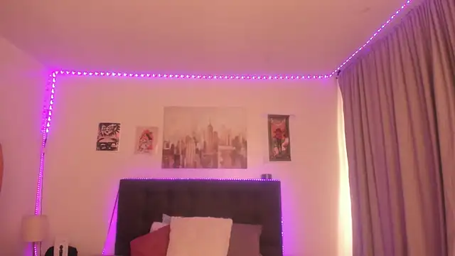 Snapshot of _lara1 chatting on December 2025 07:30:02 PM lara1 online show from December 2025 07:30:02 PM