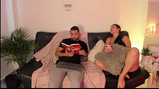 Snapshot of Sweet_and_caramel chatting on January 2025 08:49:01 PM Sweet and caramel online show from January 2025 08:49:01 PM