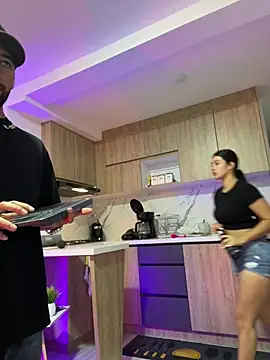 Snapshot of Sweet_and_caramel chatting on February 2025 01:30:02 PM Sweet and caramel online show from February 2025 01:30:02 PM