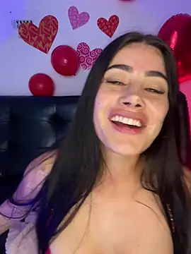 Snapshot of Sweet_and_caramel chatting on February 2025 11:53:01 PM Sweet and caramel online show from February 2025 11:53:01 PM