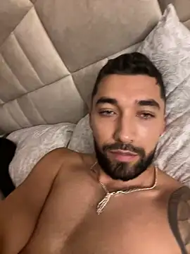 Snapshot of Sweet_and_caramel chatting on March 2025 02:30:02 AM Sweet and caramel online show from March 2025 02:30:02 AM