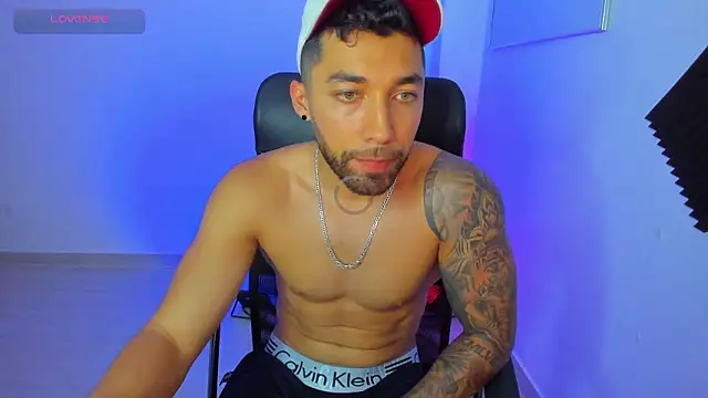 Snapshot of Sweet_and_caramel chatting on February 2026 09:13:02 AM Sweet and caramel online show from February 2026 09:13:02 AM