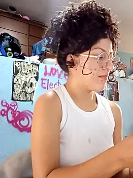 LoveElectra online show from October 2025 01:20:02 PM