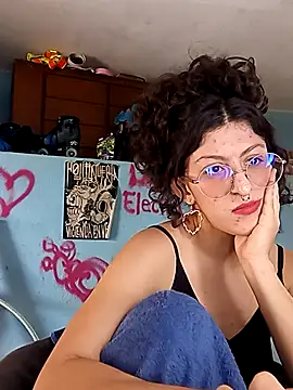 Snapshot of LoveElectra chatting on January 2026 05:59:01 PM LoveElectra online show from January 2026 05:59:01 PM