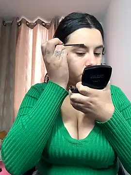 Snapshot of SaraBraun_ chatting on November 2025 04:40:01 PM SaraBraun online show from November 2025 04:40:01 PM