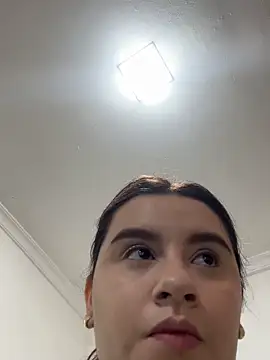 Snapshot of SaraBraun_ chatting on November 2025 01:46:02 PM SaraBraun online show from November 2025 01:46:02 PM