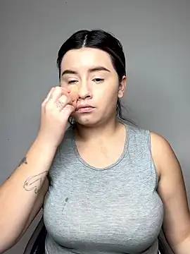 Snapshot of SaraBraun_ chatting on January 2026 05:29:02 PM SaraBraun online show from January 2026 05:29:02 PM