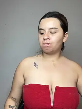 Snapshot of SaraBraun_ chatting on February 2026 06:33:02 PM SaraBraun online show from February 2026 06:33:02 PM