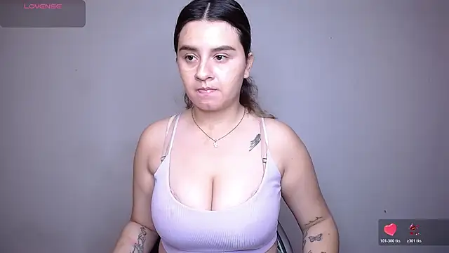 Snapshot of SaraBraun_ chatting on February 2026 05:39:02 PM SaraBraun online show from February 2026 05:39:02 PM