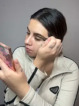 SaraBraun  online show from April 2026 05:41:02 PM