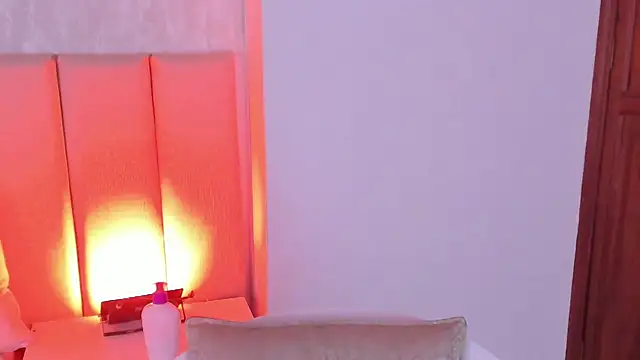 Michell Wallker online show from February 2025 01:36:02 AM