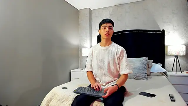 JoshRashfordd online show from February 2025 11:47:02 AM