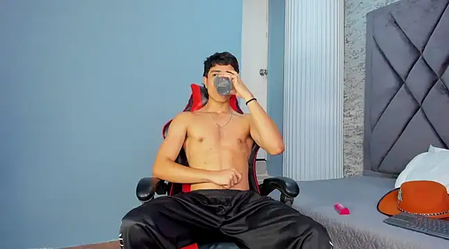 JoshRashfordd online show from February 2025 02:48:02 PM