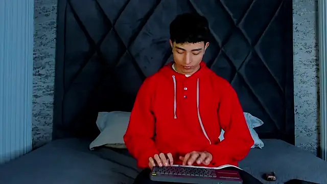 JoshRashfordd online show from February 2025 12:05:02 PM