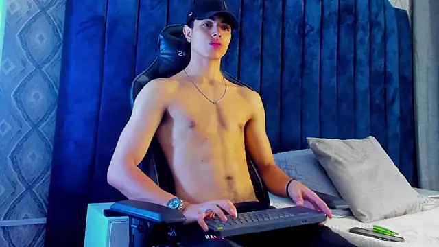 JoshRashfordd online show from March 2025 11:49:02 AM