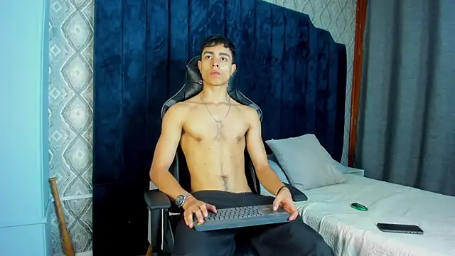 JoshRashfordd online show from March 2025 12:09:02 PM