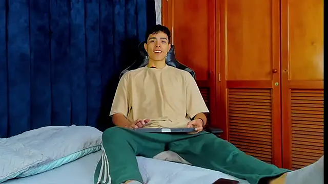 JoshRashfordd online show from March 2025 12:17:01 PM