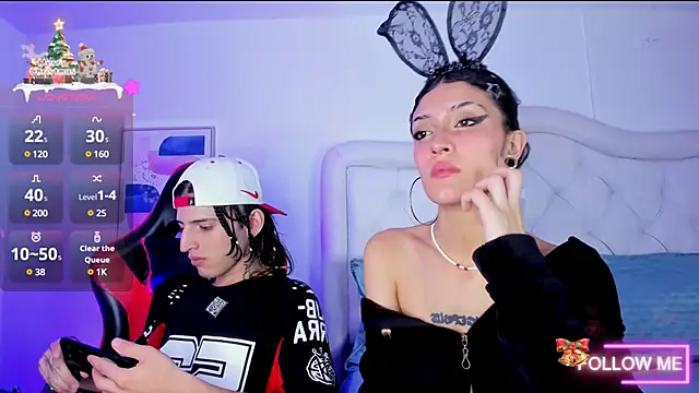 Snapshot of sett_and_gwen chatting on December 2024 12:30:01 AM sett and gwen online show from December 2024 12:30:01 AM