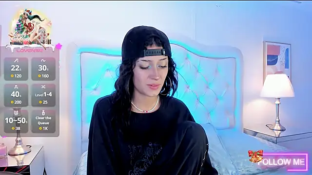 Snapshot of sett_and_gwen chatting on December 2024 03:14:02 AM sett and gwen online show from December 2024 03:14:02 AM