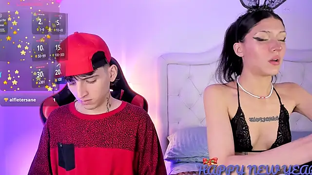 Snapshot of sett_and_gwen chatting on January 2025 07:23:01 AM sett and gwen online show from January 2025 07:23:01 AM