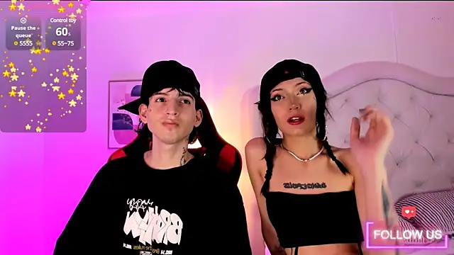 Snapshot of sett_and_gwen chatting on January 2025 06:24:01 AM sett and gwen online show from January 2025 06:24:01 AM