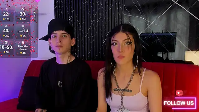 Snapshot of sett_and_gwen chatting on February 2025 09:00:01 PM sett and gwen online show from February 2025 09:00:01 PM