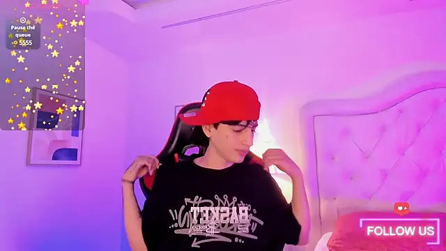 Snapshot of sett_and_gwen chatting on March 2025 03:30:02 AM sett and gwen online show from March 2025 03:30:02 AM