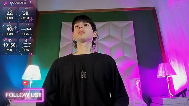 Snapshot of sett_and_gwen chatting on September 2025 04:04:02 AM sett and gwen online show from September 2025 04:04:02 AM