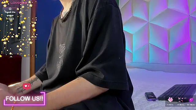 Snapshot of sett_and_gwen chatting on September 2025 03:55:02 AM sett and gwen online show from September 2025 03:55:02 AM