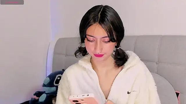 Snapshot of Any_Roussee chatting on January 2025 11:55:01 PM Any Roussee online show from January 2025 11:55:01 PM