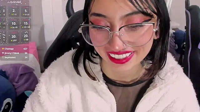 Snapshot of Any_Roussee chatting on March 2025 11:08:02 AM Any Roussee online show from March 2025 11:08:02 AM