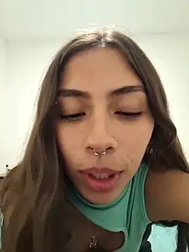 Snapshot of Jazmin-Cerezita chatting on January 2025 01:21:01 AM Jazmin-Cerezita online show from January 2025 01:21:01 AM