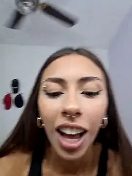 Snapshot of Jazmin-Cerezita chatting on March 2025 02:19:02 AM Jazmin-Cerezita online show from March 2025 02:19:02 AM