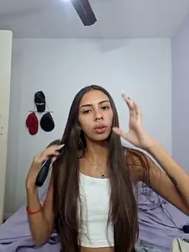 Snapshot of Jazmin-Cerezita chatting on March 2025 11:21:02 AM Jazmin-Cerezita online show from March 2025 11:21:02 AM