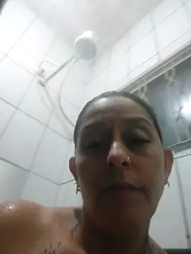 Snapshot of baixinhaloira chatting on November 2025 03:07:01 AM baixinhaloira online show from November 2025 03:07:01 AM