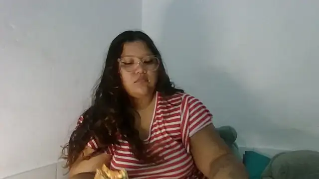 Snapshot of samy_riverss chatting on February 2026 12:09:02 AM samy riverss online show from February 2026 12:09:02 AM