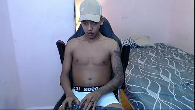 mr stiven  online show from February 2025 06:10:02 AM