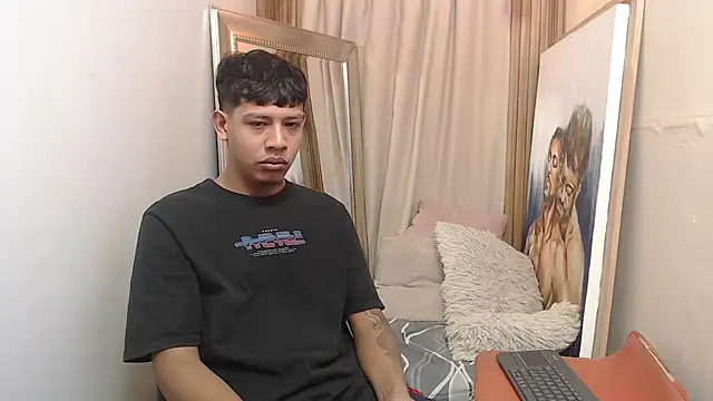 mr stiven  online show from December 2025 02:16:02 AM