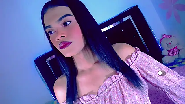 Theylor Rouse online show from November 2025 06:25:02 AM