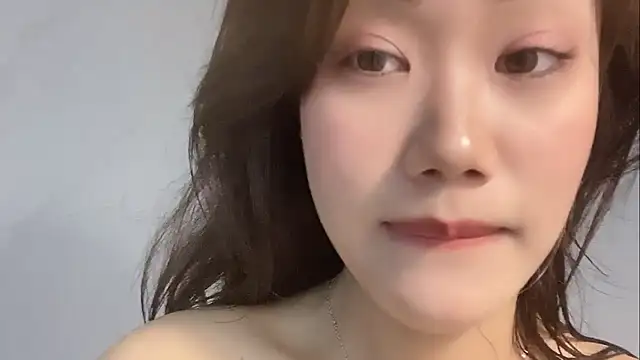 Snapshot of Bella-LL chatting on February 2025 09:55:01 PM Bella-LL online show from February 2025 09:55:01 PM