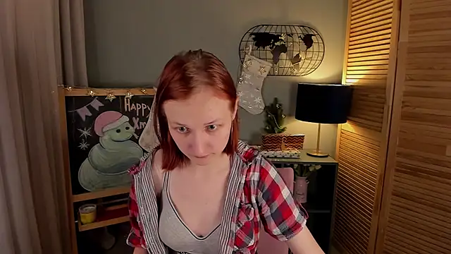 Snapshot of SallyFishery chatting on December 2024 07:42:01 AM SallyFishery online show from December 2024 07:42:01 AM